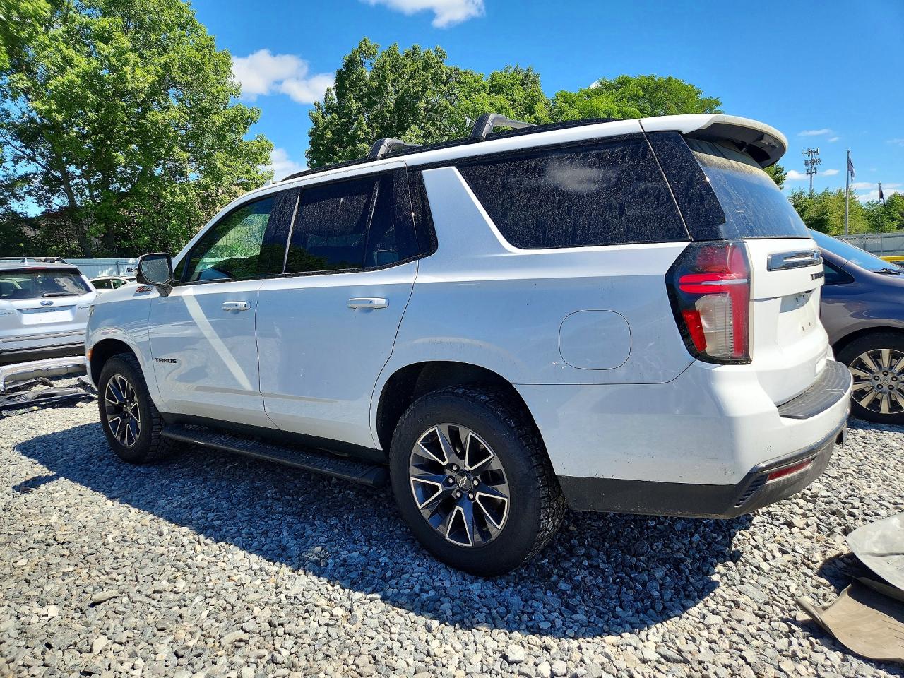 2021 Chevrolet Tahoe K1500 Z71 White vin: 1GNSKPKD8MR105518