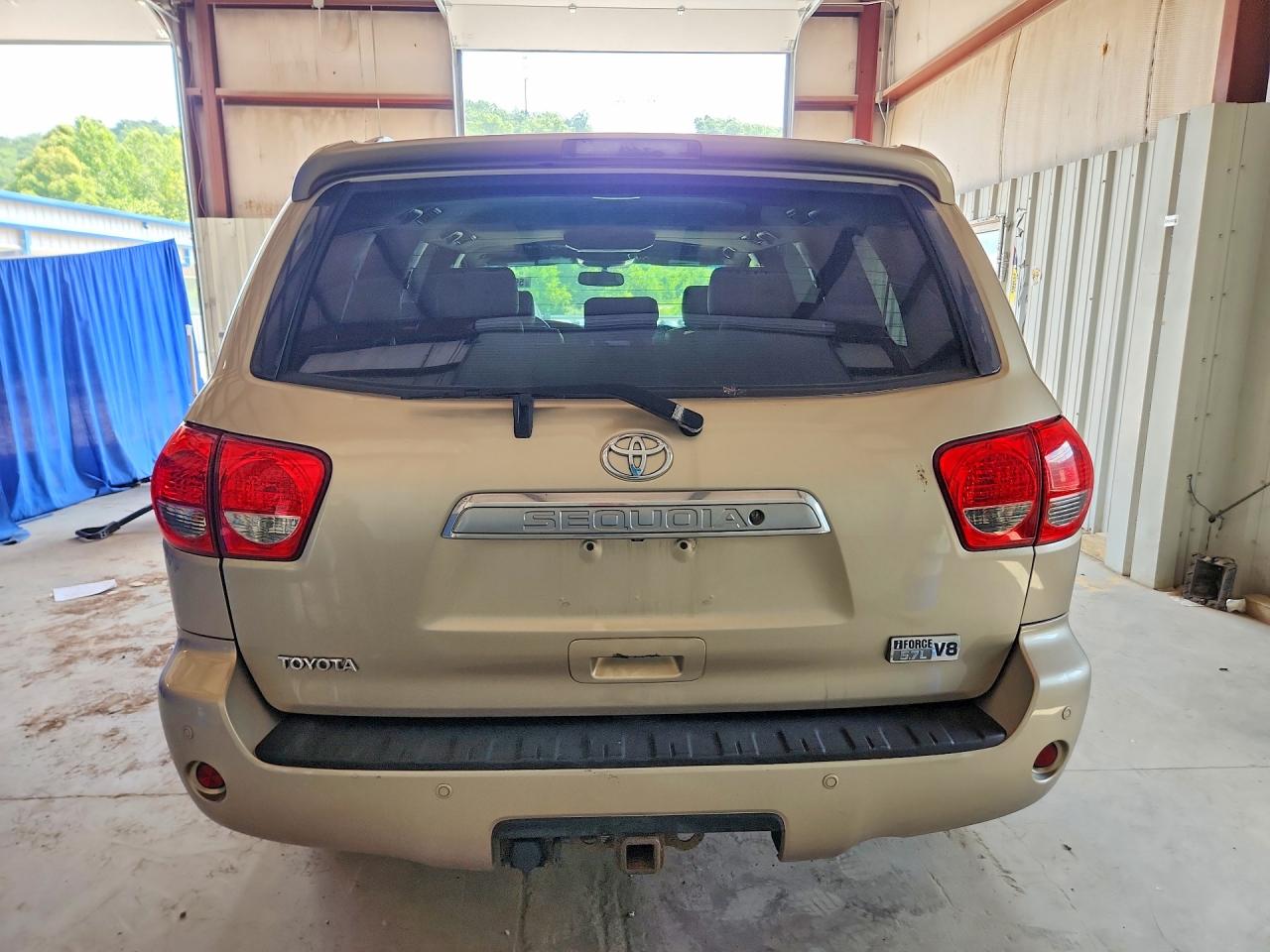 2008 Toyota Sequoia Platinum Gold vin: 5TDBY67A28S001291