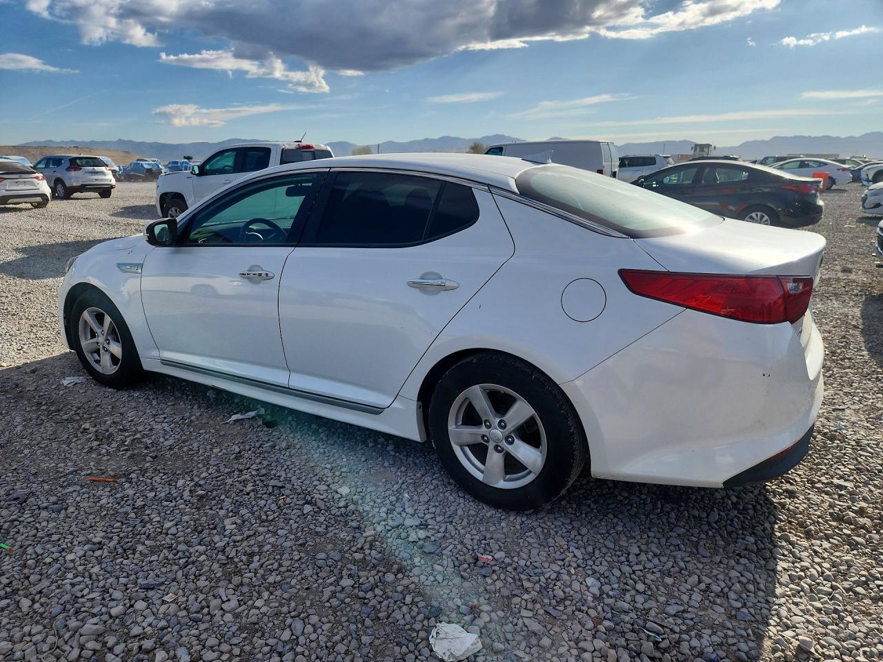 2015 Kia Optima Hybrid White vin: KNAGM4AD7F5079056