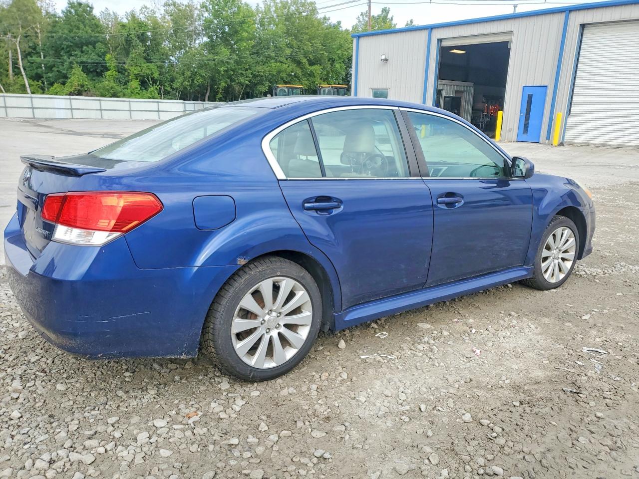 2010 Subaru Legacy 2.5i Limited Blue vin: 4S3BMCK67A3227069