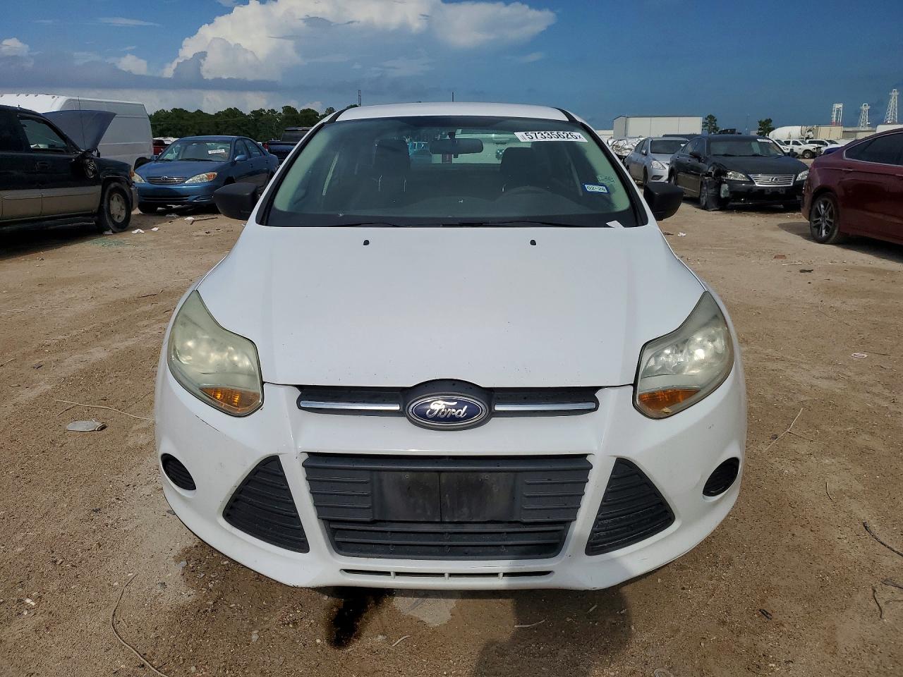 2014 Ford Focus S White vin: 1FADP3E20EL432804