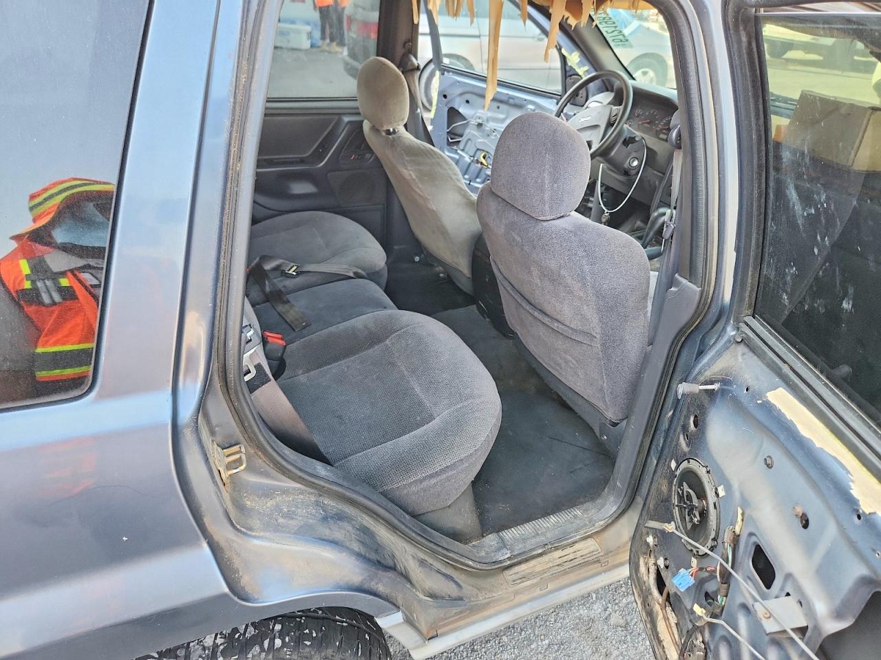 2001 Jeep Grand Cherokee Laredo Gray vin: 1J4GX48S01C593036