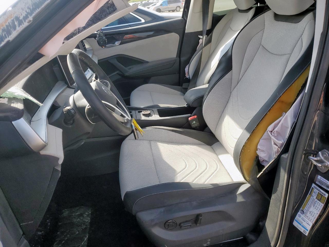 2025 Volkswagen Tiguan Se Black vin: 3VVFR7RM9SM024233