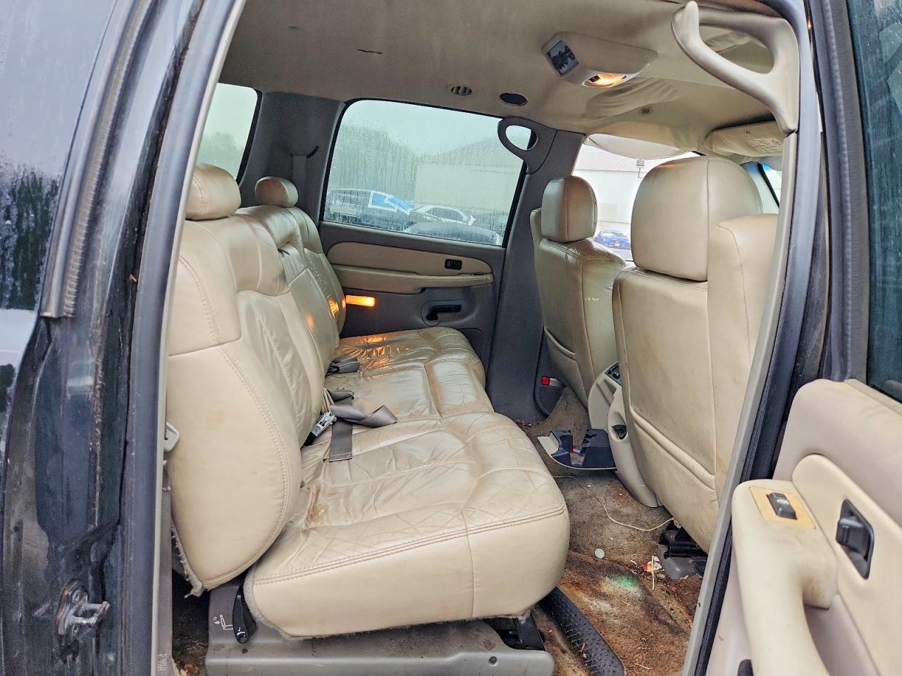 2001 Chevrolet Suburban K1500 Black vin: 3GNFK16T51G241861