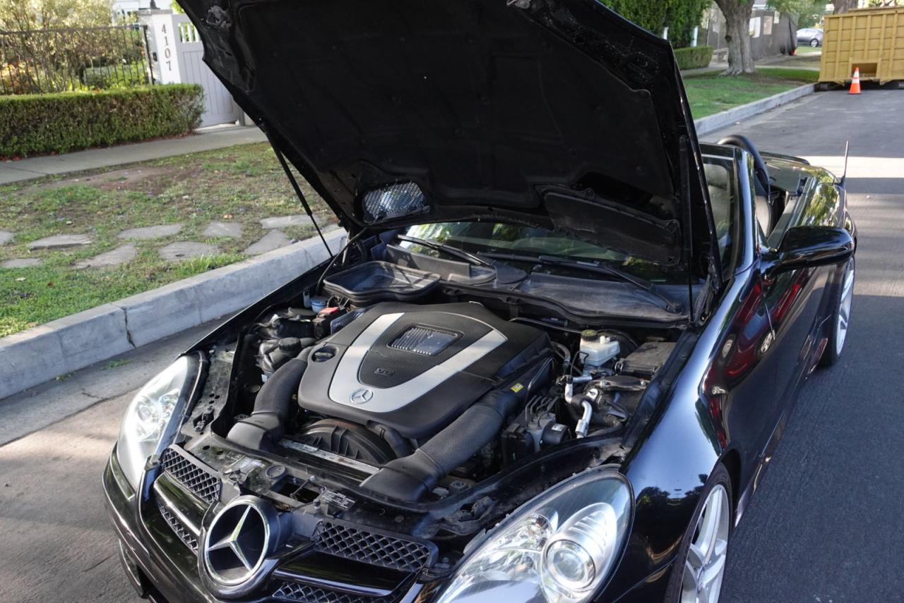 2011 Mercedes-benz Slk 300 Черный vin: WDBWK5EAXBF241260