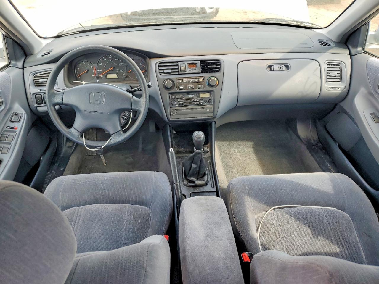 2000 Honda Accord Lx Серебряный vin: 1HGCG6554YA106930