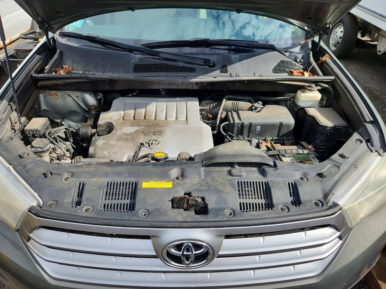 2011 Toyota Highlander Base Gray vin: 5TDBK3EH0BS053249