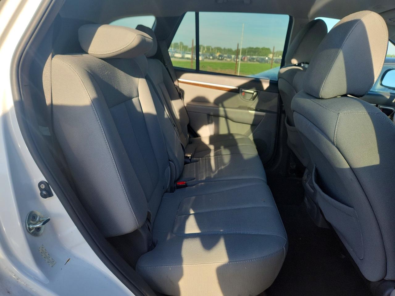 2010 Hyundai Santa Fe Gls White vin: 5NMSGDAB6AH351461