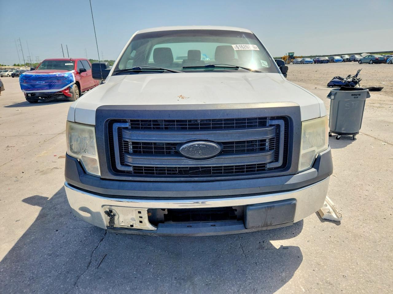 2013 Ford F150 White vin: 1FTMF1CM0DKE06147