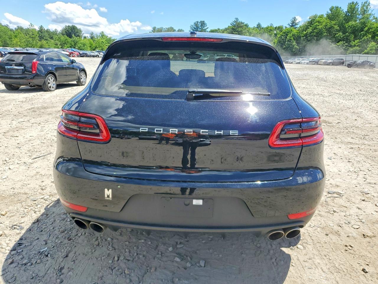 2015 Porsche Macan S Black vin: WP1AB2A51FLB73830