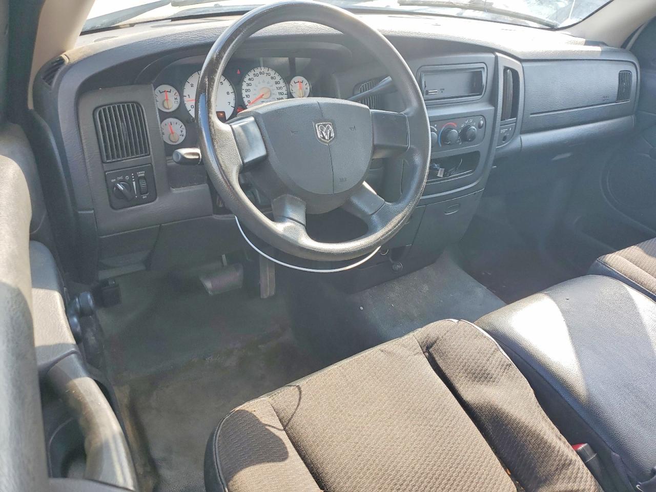 2005 Dodge Ram 1500 St White vin: 1D7HA16N05J593620