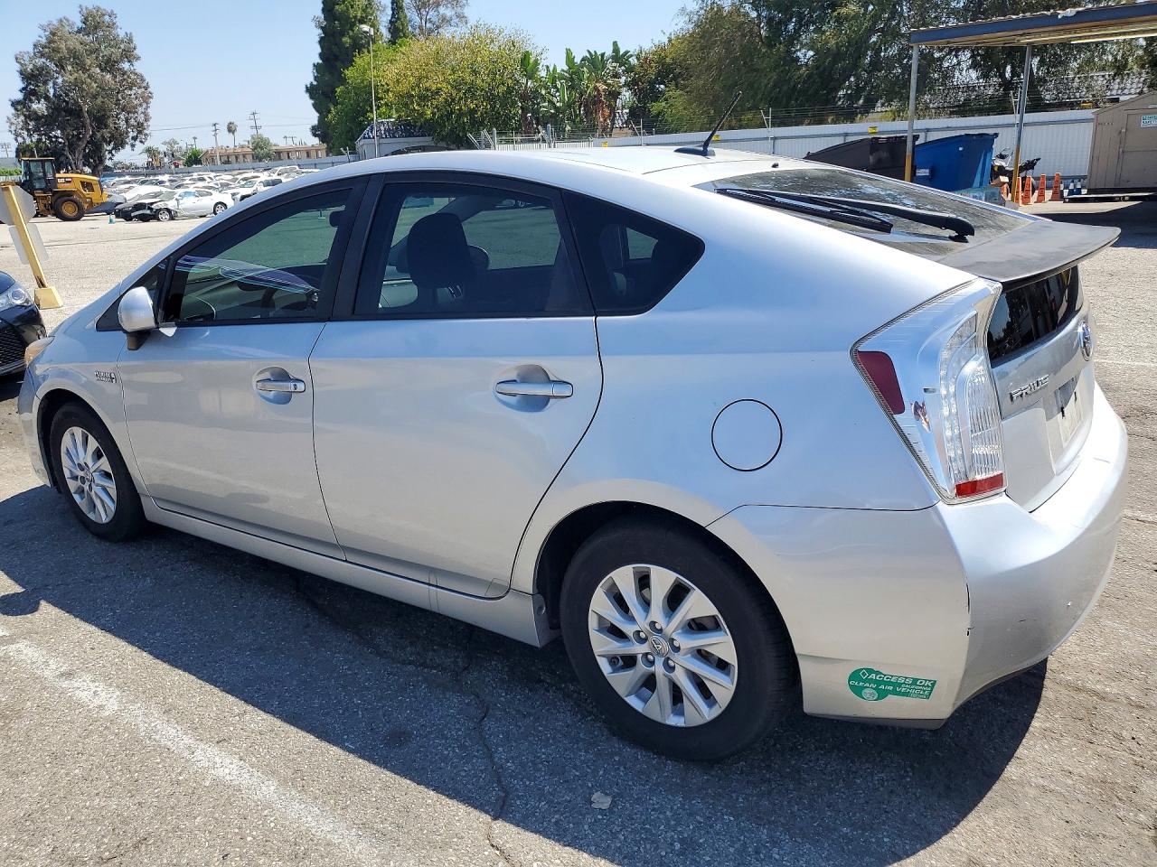 2014 Toyota Prius Plug-in Hybrid Base Silver vin: JTDKN3DP1E3059535