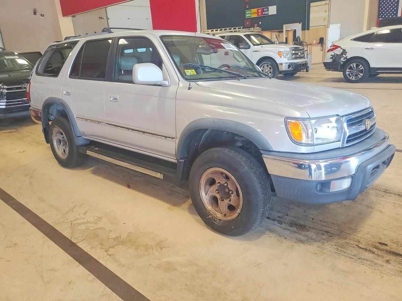 2000 Toyota 4runner Sr5 Серебряный vin: JT3GN86R3Y0142234