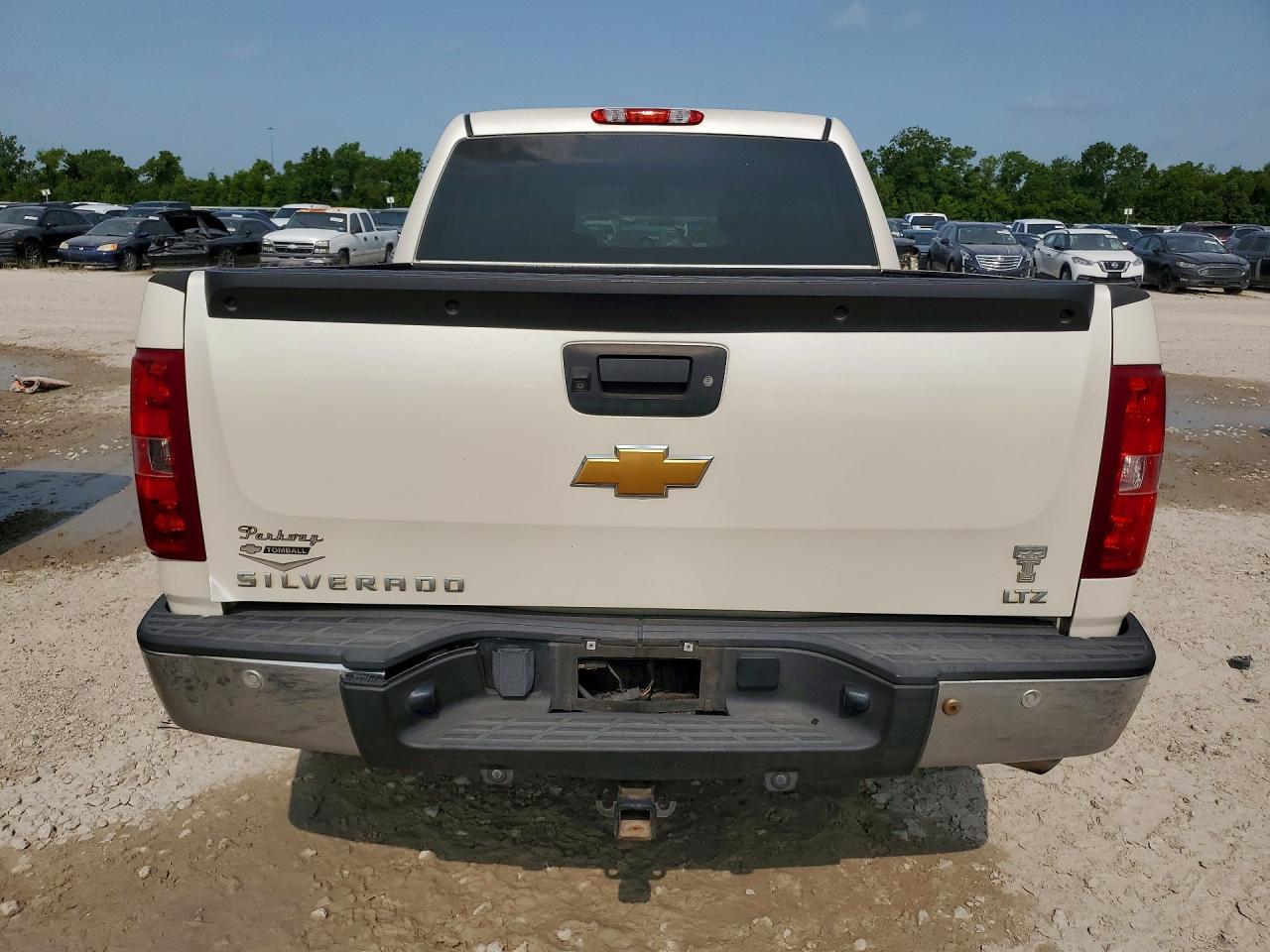 2013 Chevrolet Silverado C1500 Ltz White vin: 3GCPCTE01DG138969