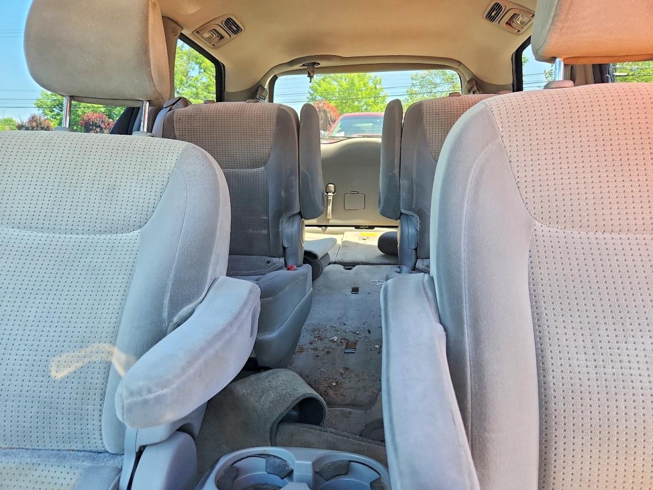 2008 Toyota Sienna Le 7-passenger Gray vin: 5TDZK23C08S211694