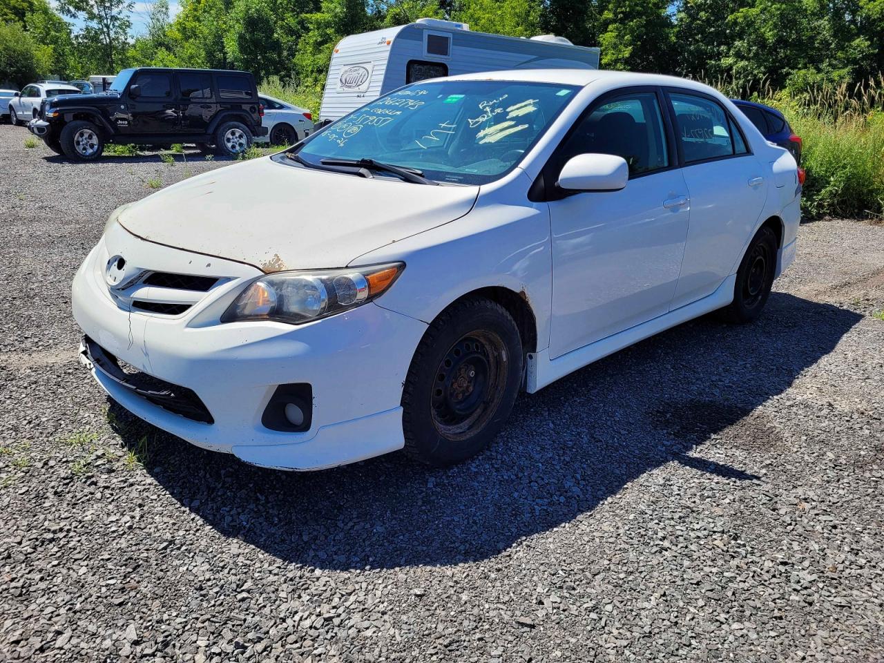 2011 Toyota Corolla Base Белый vin: 2T1BU4EE0BC559551