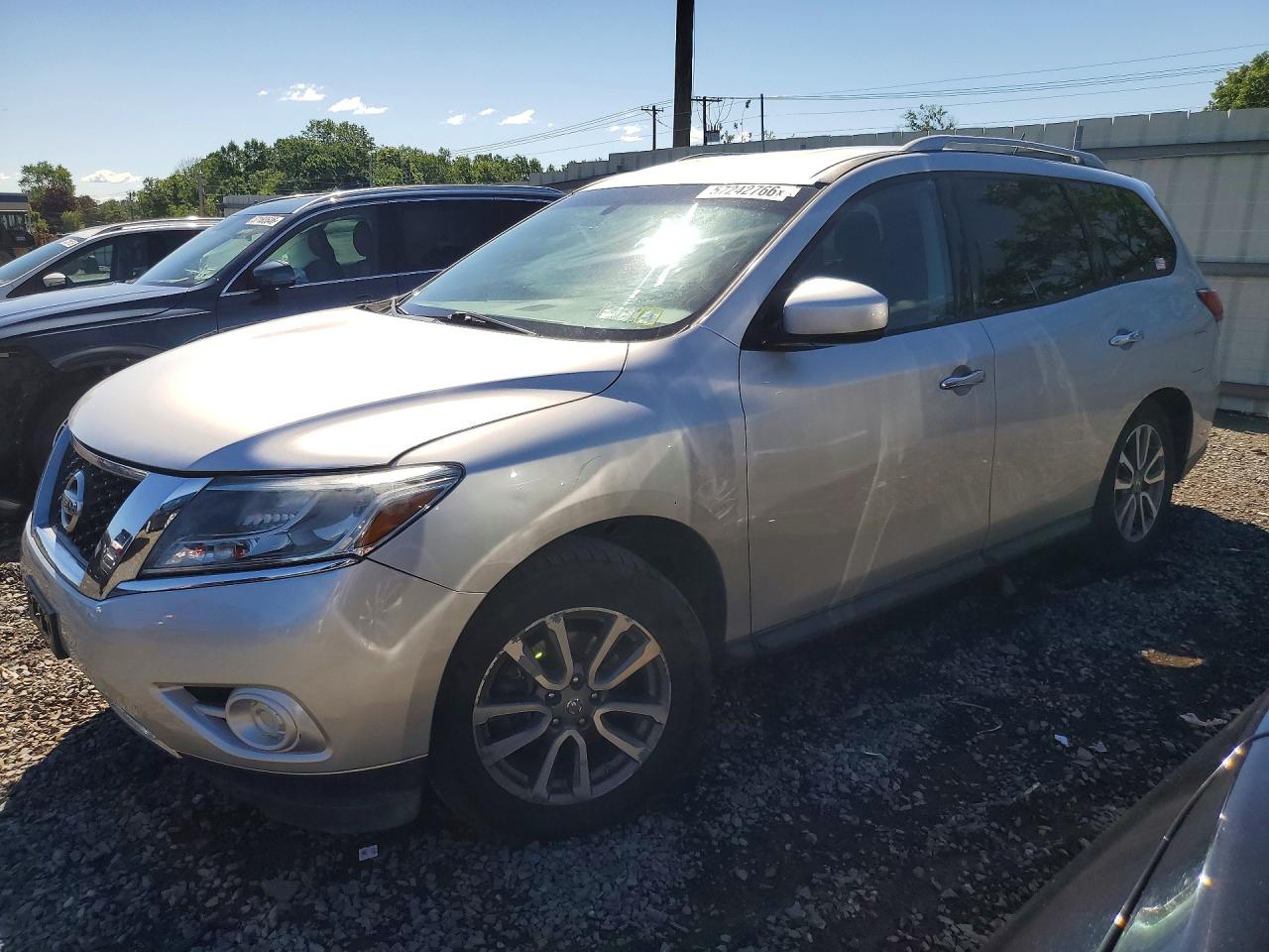 2013 Nissan Pathfinder S Silver vin: 5N1AR2MM1DC666156