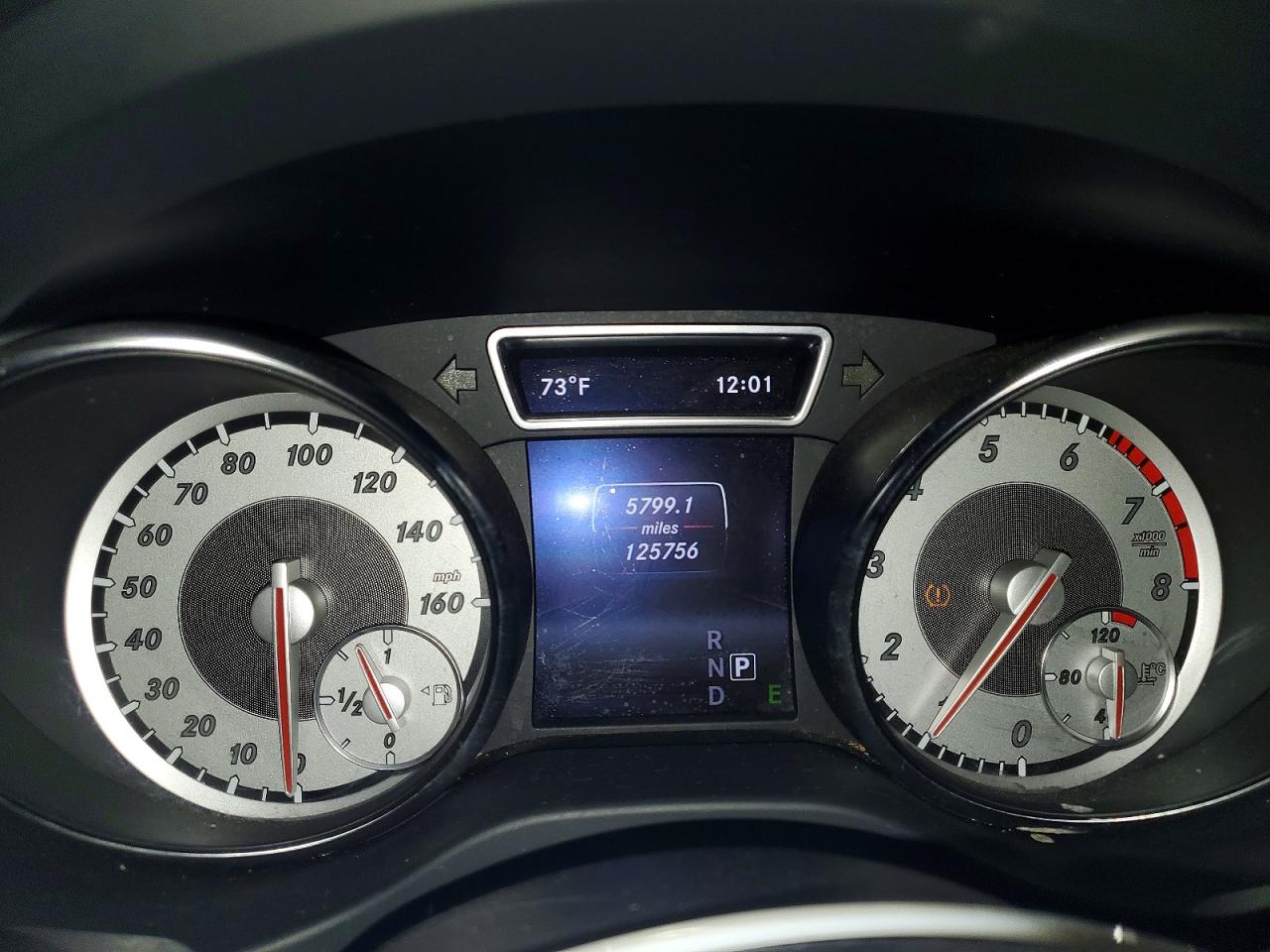 2014 Mercedes-benz Cla 250 Серебряный vin: WDDSJ4EB4EN070446