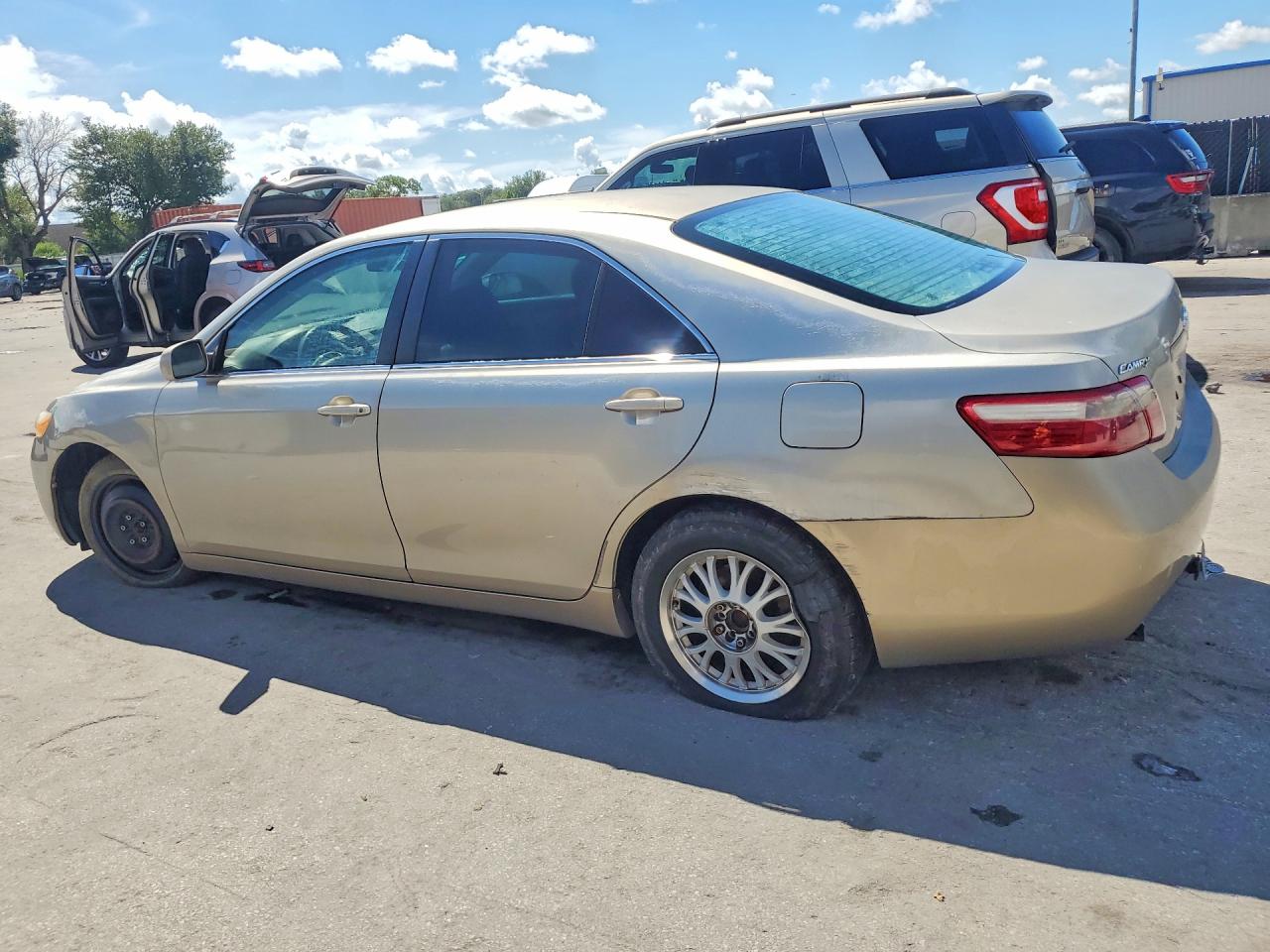 2007 Toyota Camry Ce Tan vin: 4T1BE46K67U627052
