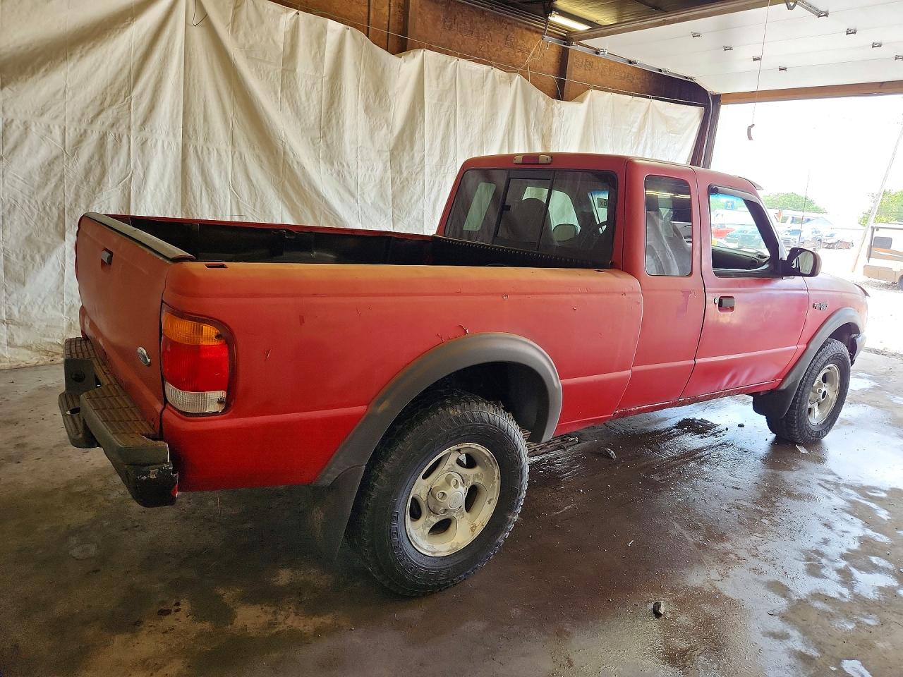 1999 Ford Ranger Super Cab Red vin: 1FTZR15X7XTB09993