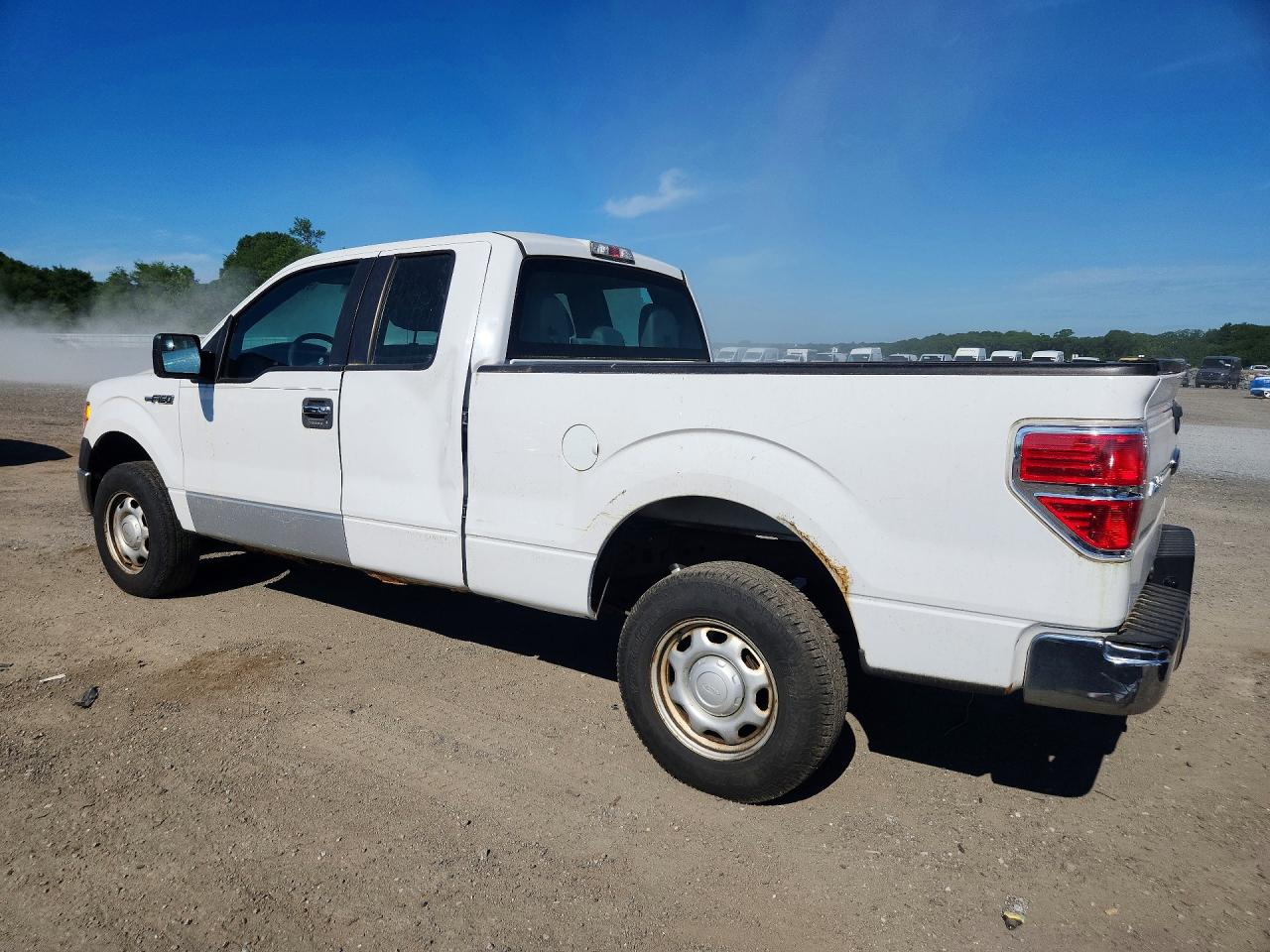 2013 Ford F150 Super Cab White vin: 1FTFX1EFXDFB03471