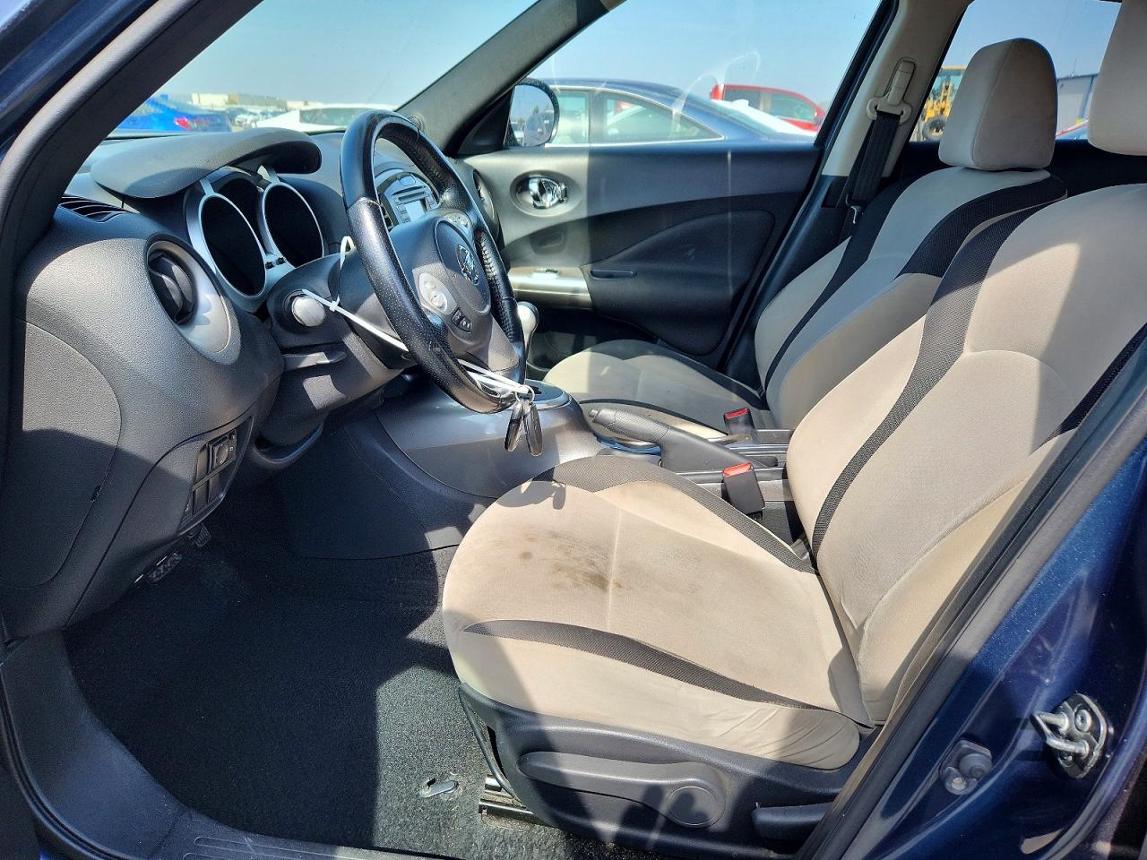 2014 Nissan Juke Sv Blue vin: JN8AF5MRXET354157