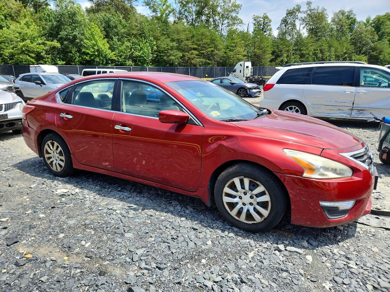 2013 Nissan Altima 2.5 Red vin: 1N4AL3AP5DC920273
