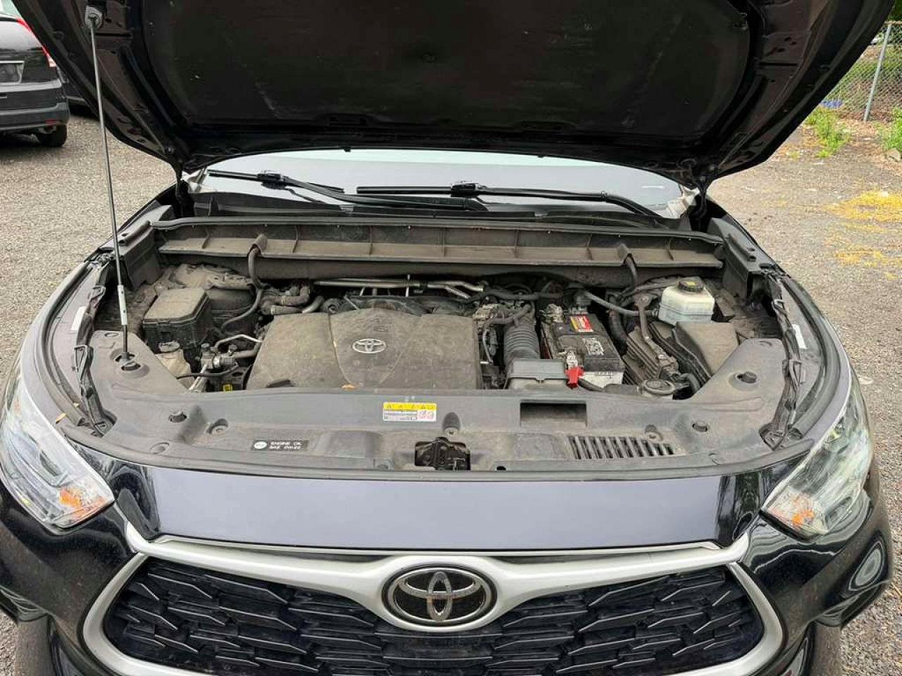 2022 Toyota Highlander Xle Черный vin: 5TDGZRBH5NS591314