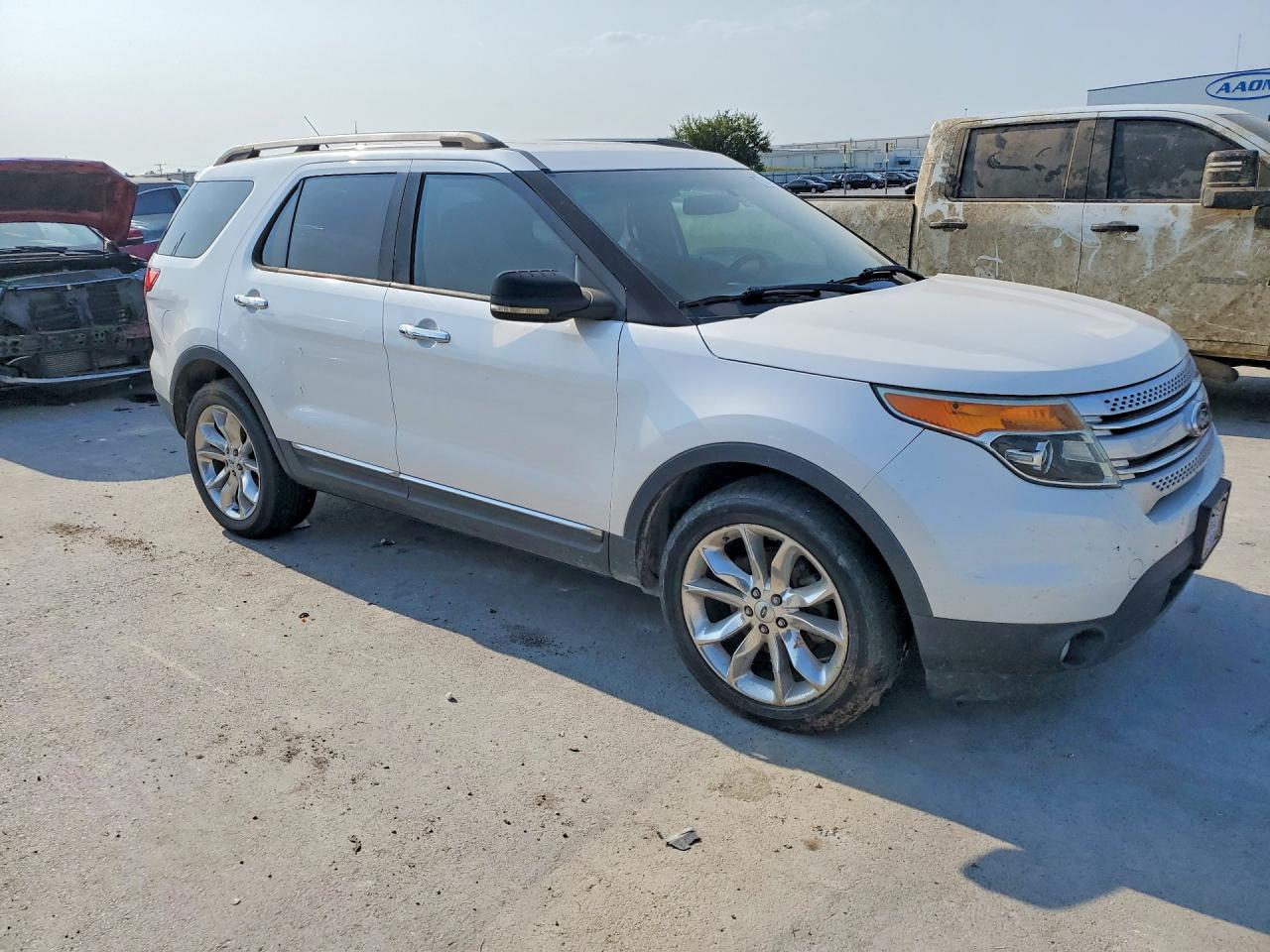2012 Ford Explorer Xlt White vin: 1FMHK8D89CGA08682