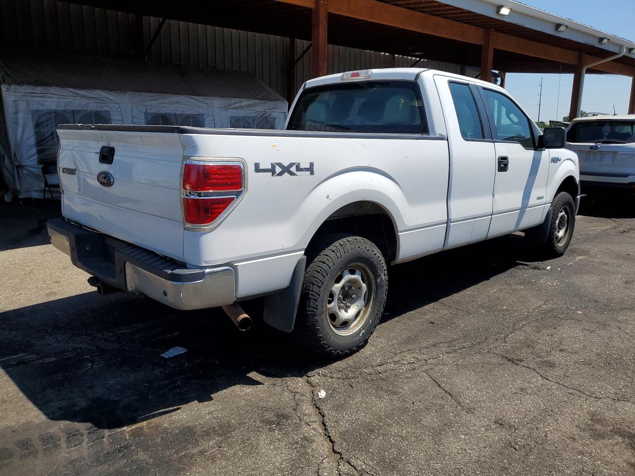 2014 Ford F150 Super Cab White vin: 1FTFX1ET6EKG24475