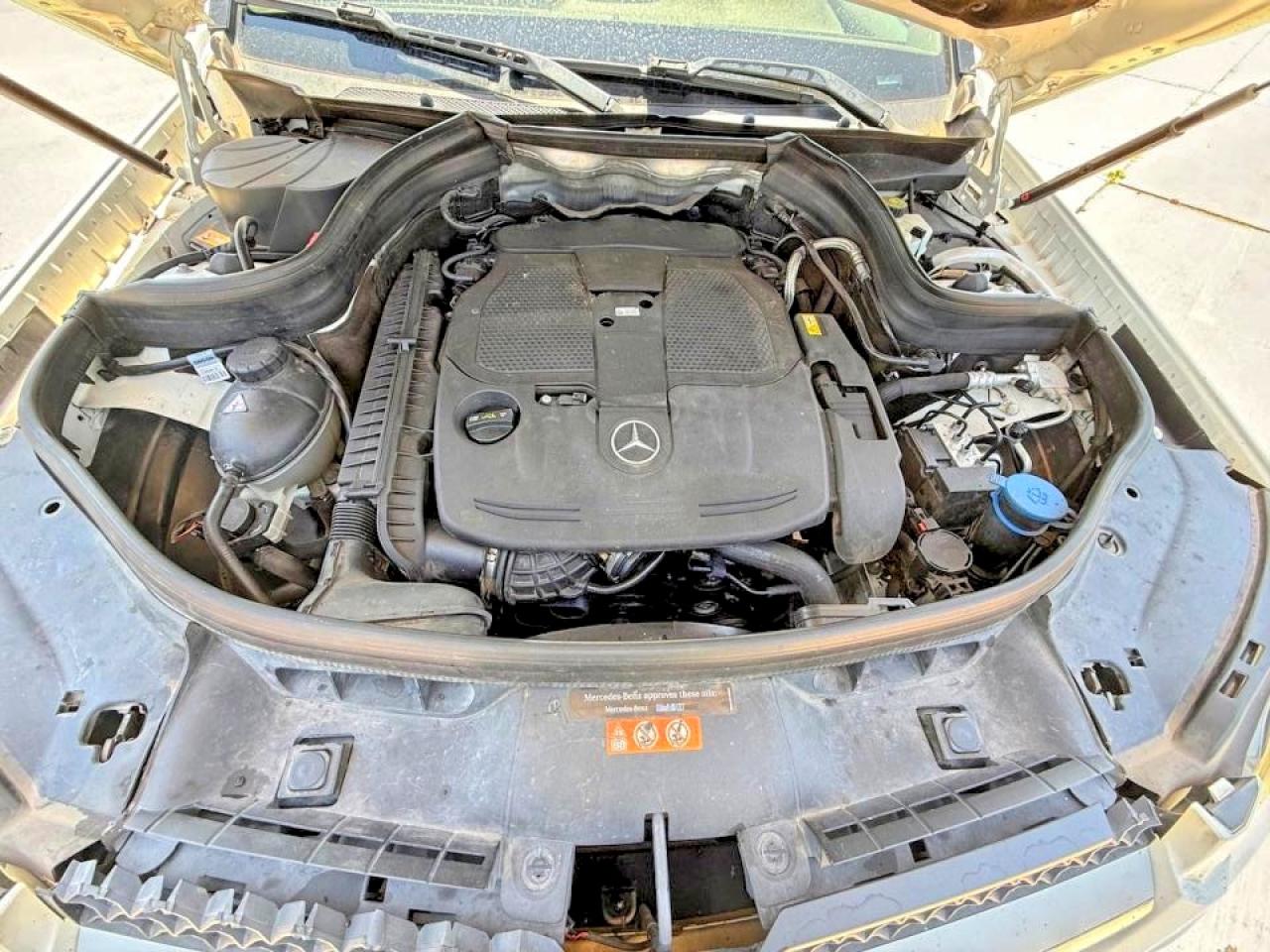 2014 Mercedes-benz Glk 350 White vin: WDCGG5HB5EG333235