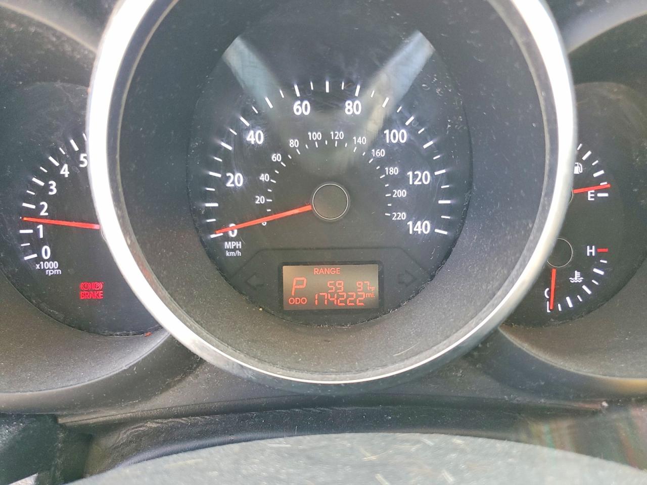 2012 Kia Soul + Black vin: KNDJT2A61C7380844