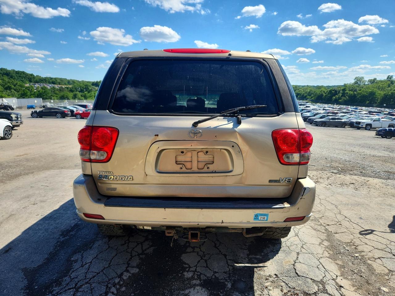 2007 Toyota Sequoia Sr5 Золотой vin: 5TDZT34A07S291447