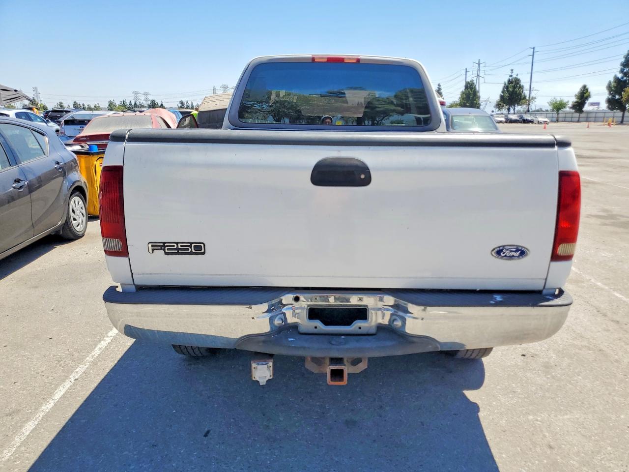 1997 Ford F250 White vin: 1FTFX28W8VKC74729