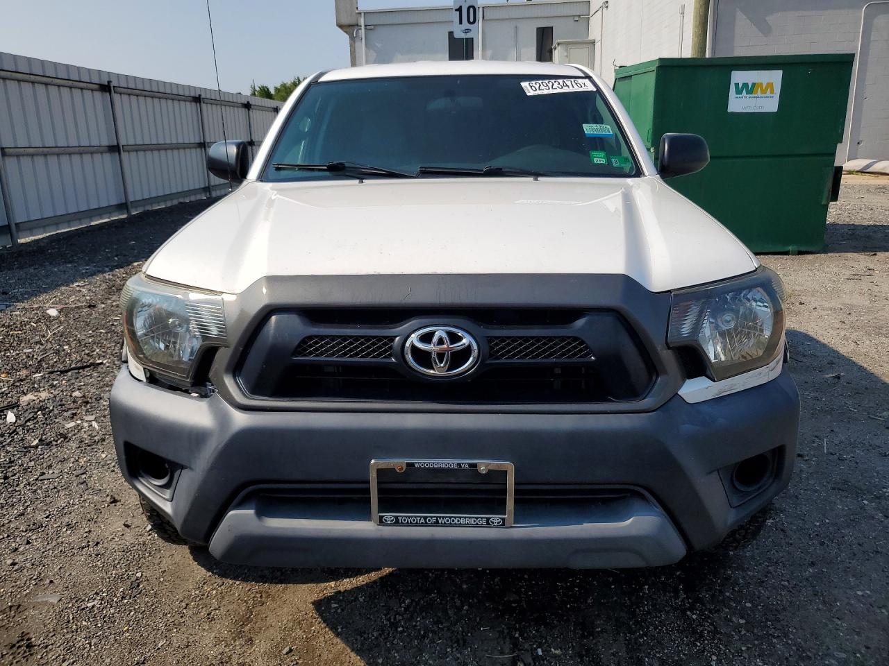 2015 Toyota Tacoma Base Белый vin: 5TFTX4CN0FX052283