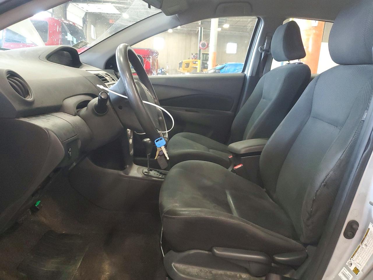 2009 Toyota Yaris Base Gray vin: JTDBT903194052497