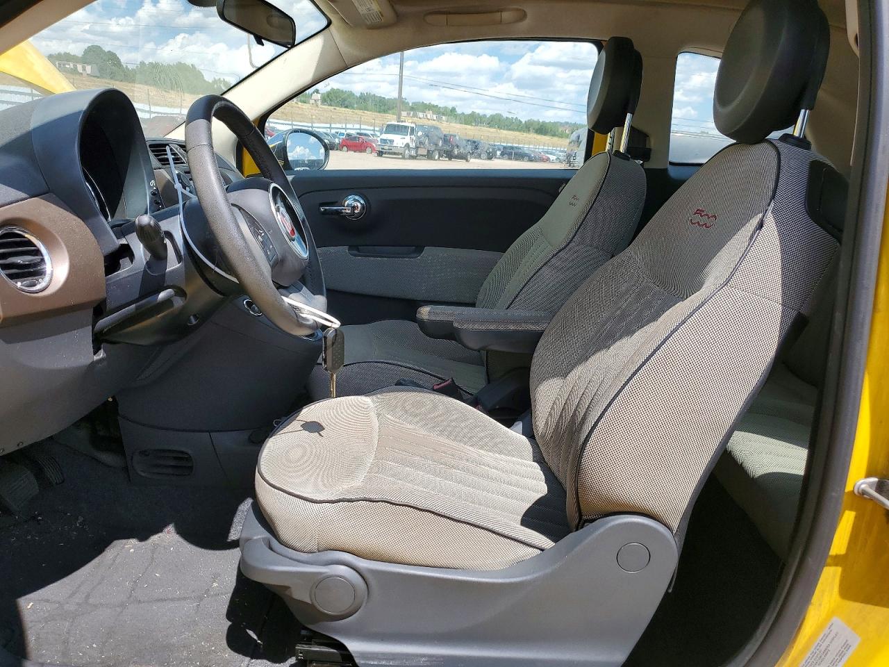 2015 Fiat 500 Lounge Yellow vin: 3C3CFFER1FT741473