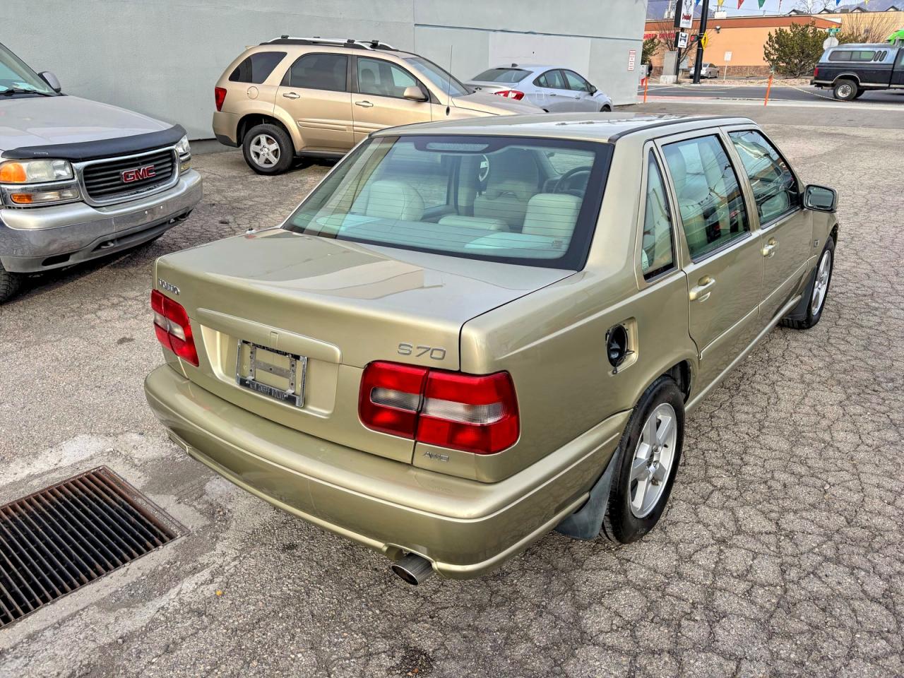 1999 Volvo S70 Gold vin: YV1LT56D4X2588828