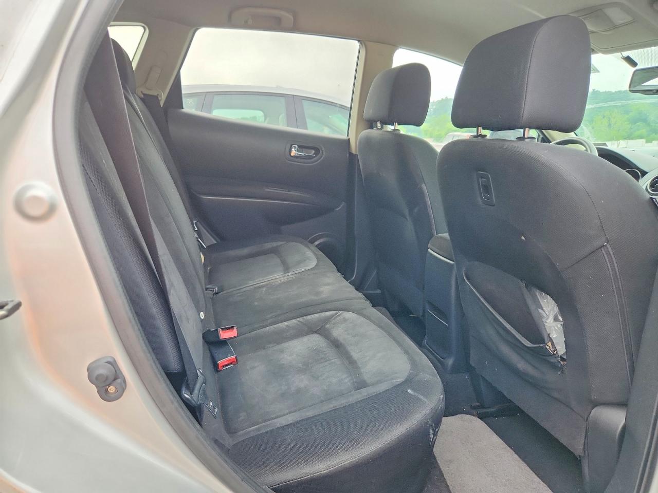 2010 Nissan Rogue S Silver vin: JN8AS5MV9AW143484