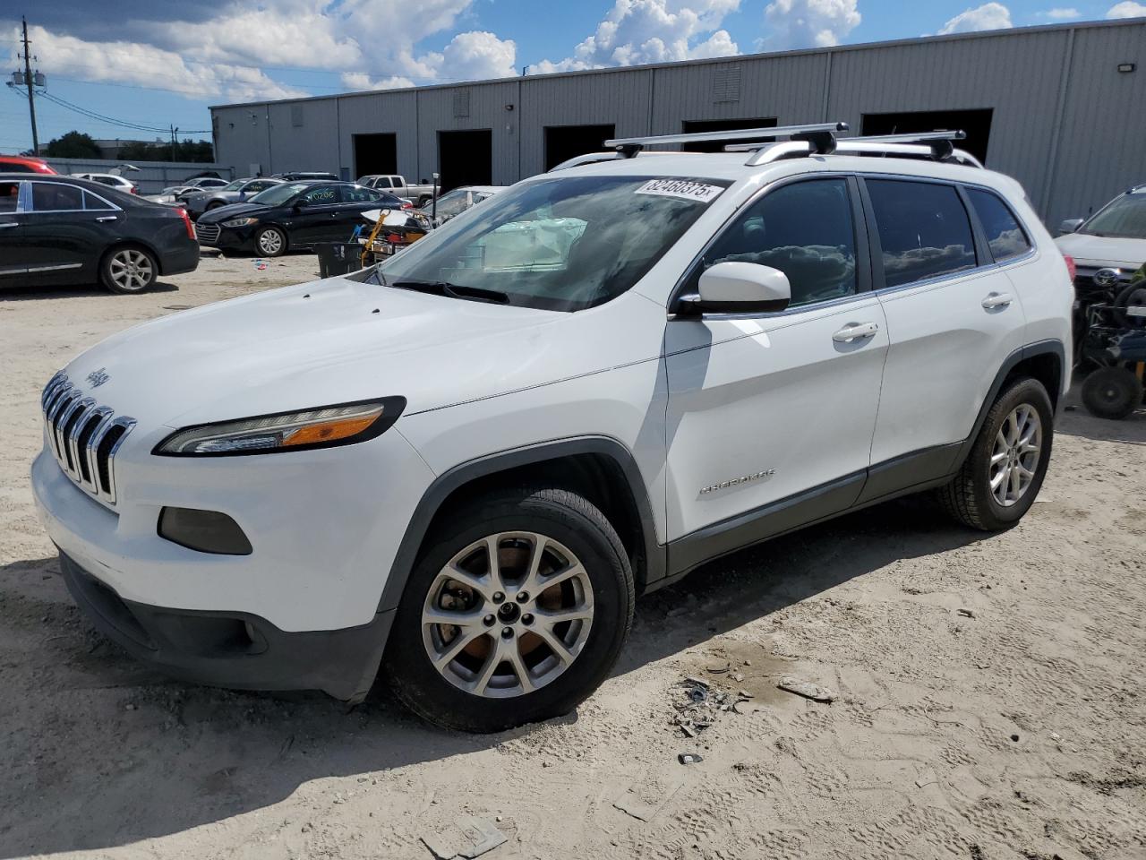 2014 Jeep Cherokee Latitude White vin: 1C4PJLCBXEW157940