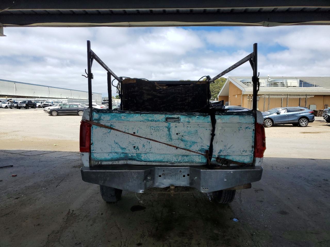 1996 Ford F250 White vin: 1FTHF26H9TEA64068