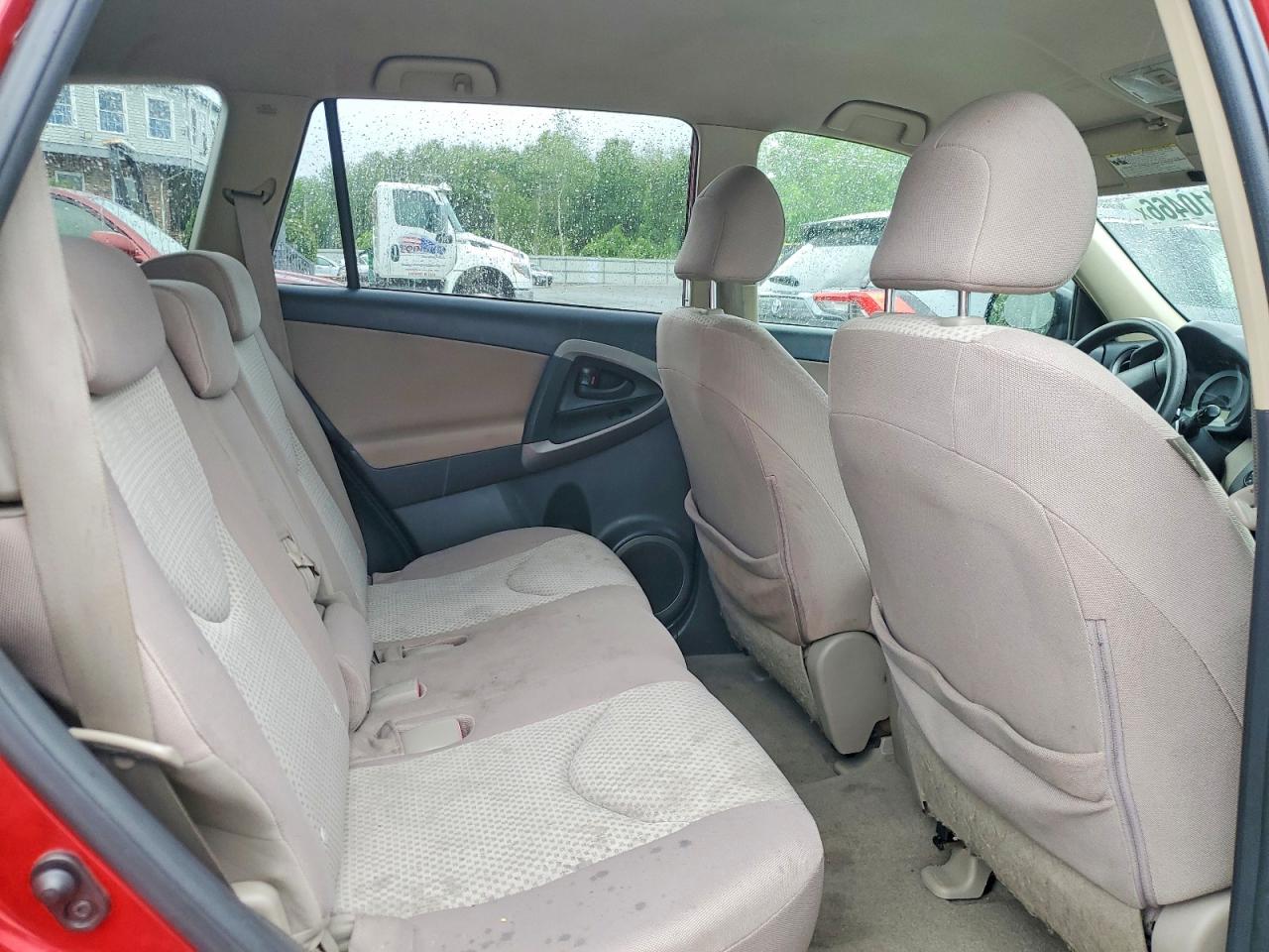 2007 Toyota Rav4 Base Red vin: JTMBD35V275115036