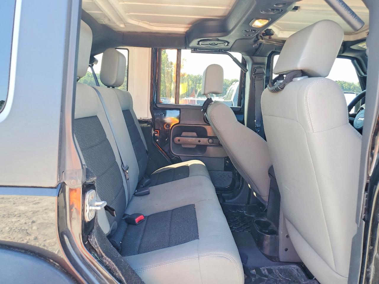 2008 Jeep Wrangler Unlimited X Black vin: 1J4GA39188L650014