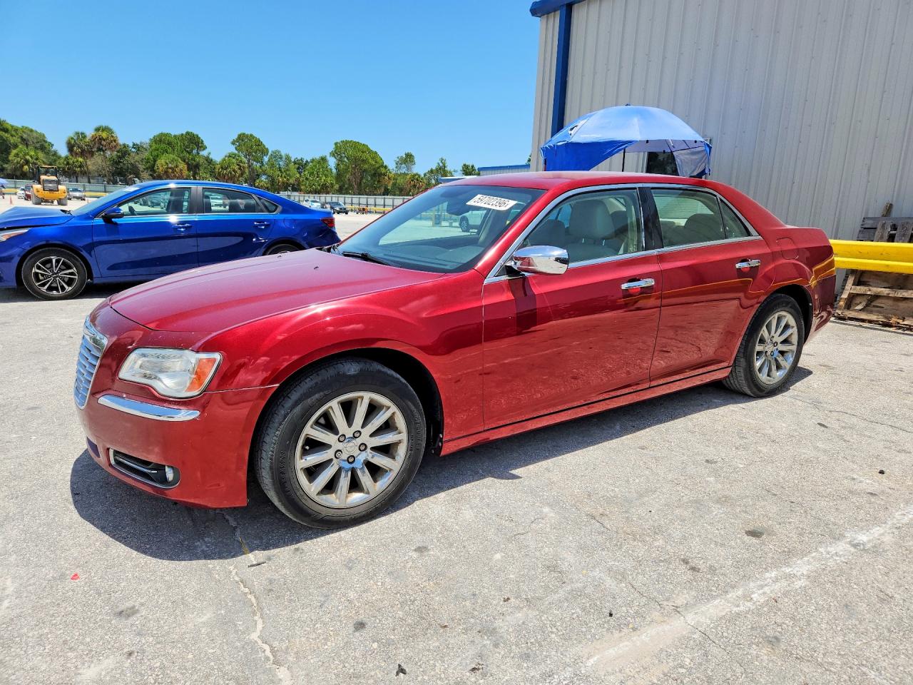 2011 Chrysler 300 Limited Red vin: 2C3CA5CG9BH529529