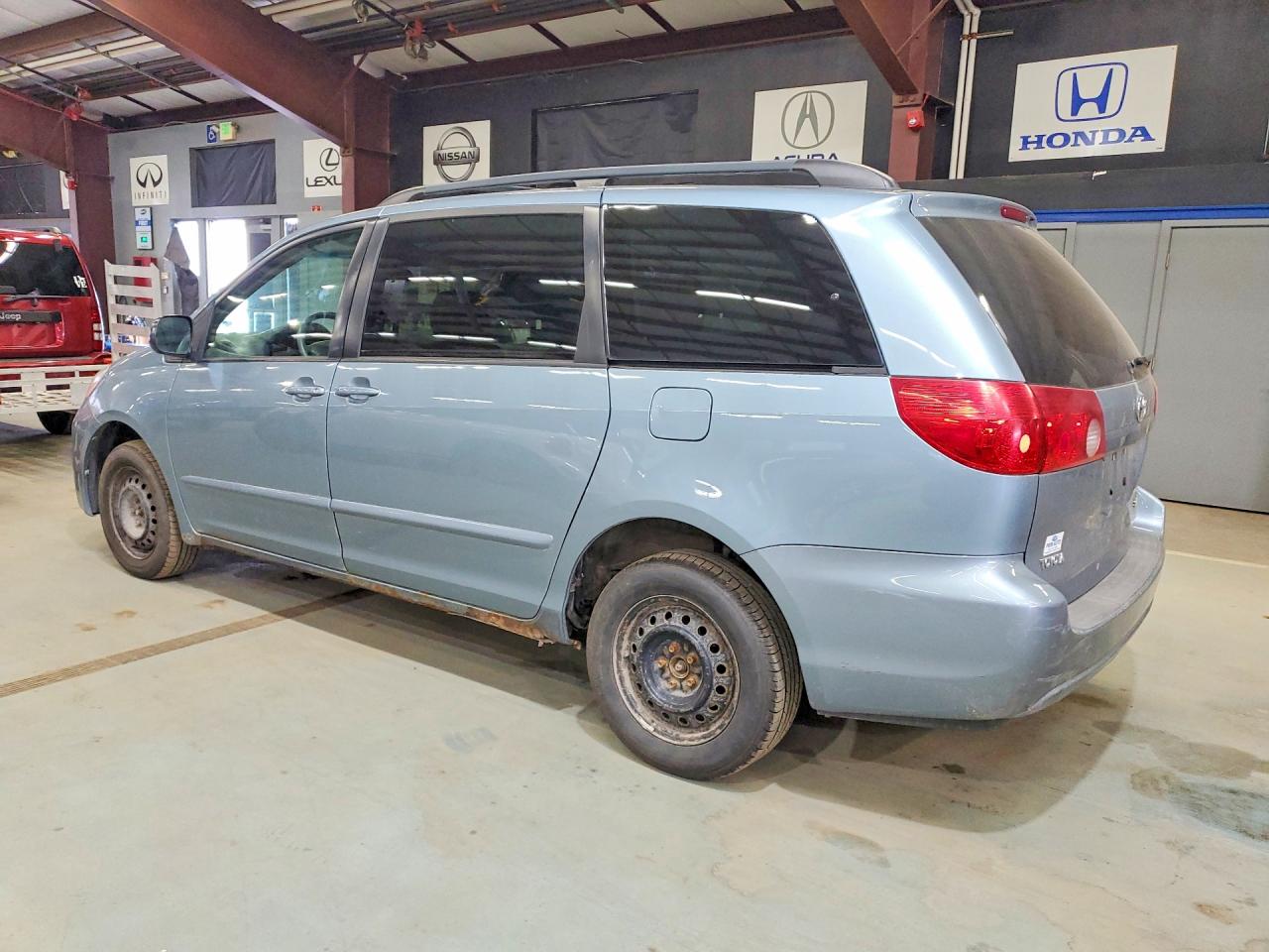 2007 Toyota Sienna Le Blue vin: 5TDBK23C47S002278