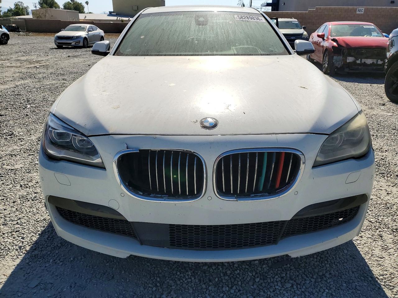 2015 Bmw 750 Li Белый vin: WBAYE8C58FD781620