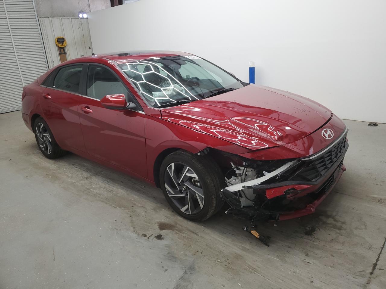 2025 Hyundai Elantra Sel Red vin: KMHLS4DG3SU934084 Damage: Right Head Lamp, Missing, Replacement Required