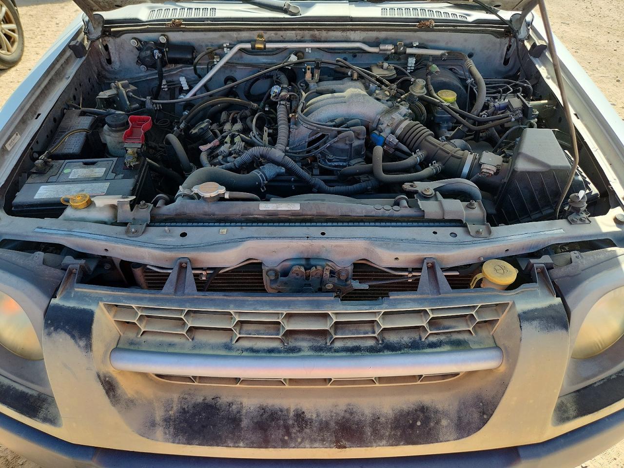 2003 Nissan Xterra Xe-v6 Silver vin: 5N1ED28T13C629852