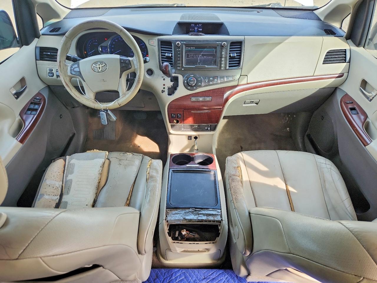 2012 Toyota Sienna Xle 8-passenger White vin: 5TDYK3DC4CS223808