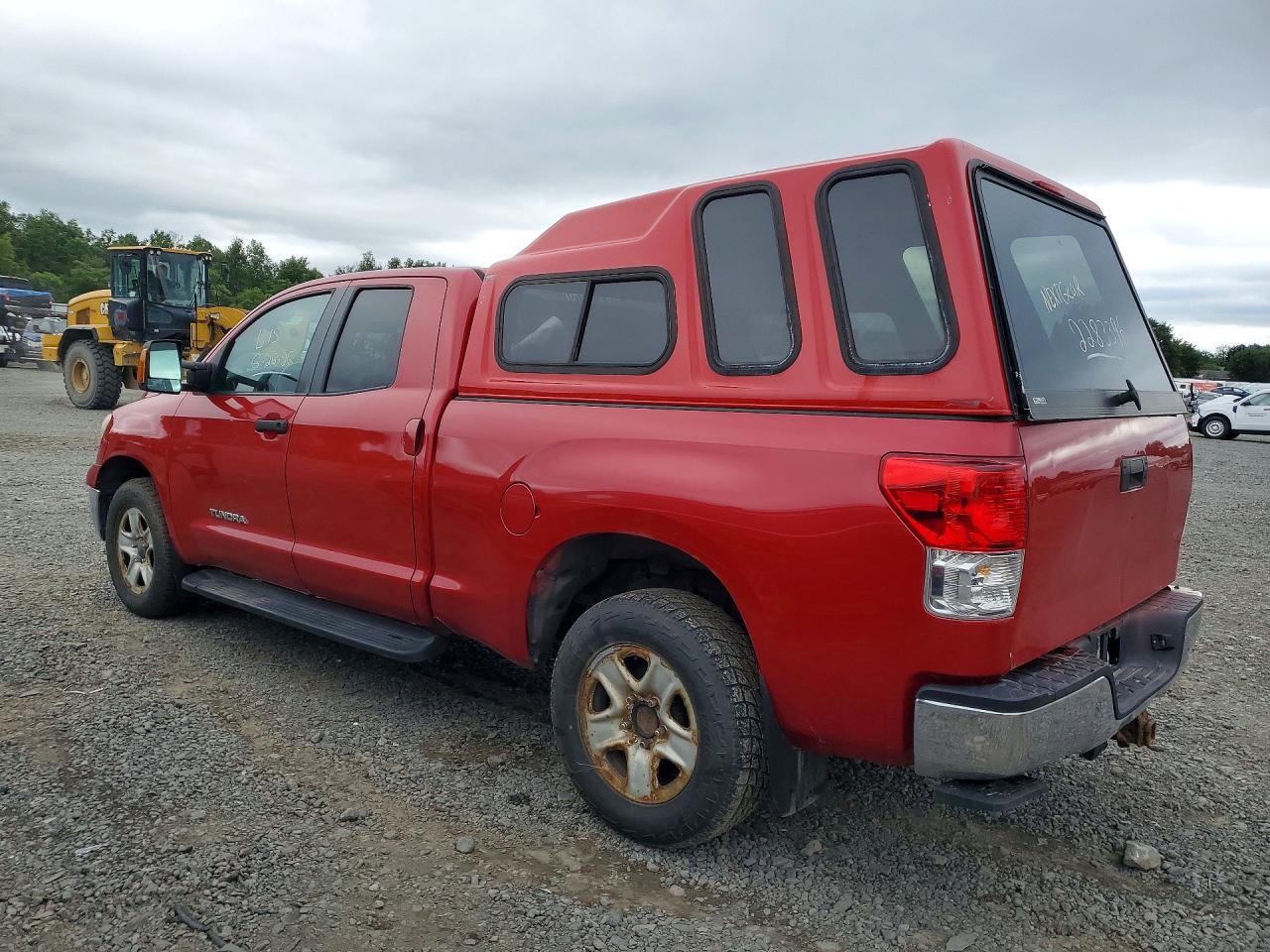 2011 Toyota Tundra Double Cab Sr5 Red vin: 5TFUM5F12BX021199